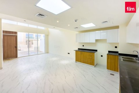 Townhouse sa Dubai, UAE 3 silid-tulugan, 106.9 sq.m. № 696804 - larawan 8