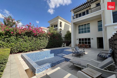 Dubai, BAE’de kiralık вилла 4 yatak odası, 965 m&sup2; No 687945 - fotoğraf 2