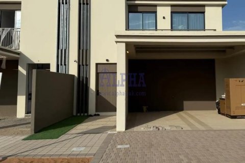 Townhouse in Al Hamra Village, Ras Al Khaimah, UAE 3 bedrooms, 201.6 sq.m. № 687951 - photo 3