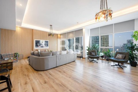 Lägenhet till försäljning i Dubai Marina, Dubai, UAE 3 sovrum, 187 kvm Nr. 643329 - fotografi 1