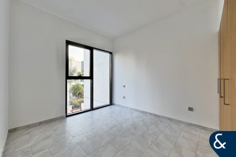 Shtëpi në qytet në Dubai Land, Dubai, Emiratet e Bashkuara Arabe 3 dhoma gjumi, 183 m2. № 685165 - Foto 13