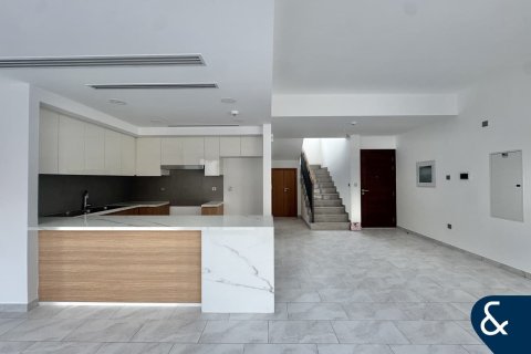 Shtëpi në qytet në Dubai Land, Dubai, Emiratet e Bashkuara Arabe 3 dhoma gjumi, 183 m2. № 685165 - Foto 6