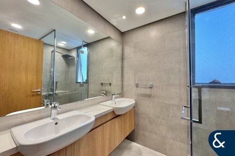 Shtëpi në qytet në Dubai Land, Dubai, Emiratet e Bashkuara Arabe 3 dhoma gjumi, 183 m2. № 685165 - Foto 12