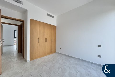 Shtëpi në qytet në Dubai Land, Dubai, Emiratet e Bashkuara Arabe 3 dhoma gjumi, 183 m2. № 685165 - Foto 16