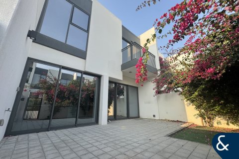 Таунхаус в Dubai Land, Дубай, ОАЕ 3 спальні, 183м2 № 685165