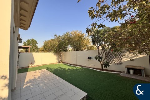 Villa para arrendamento em Reem, Dubai, EAU 4 quartos, 250 m2 № 685233 - foto 16