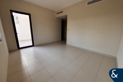 Villa para arrendamento em Reem, Dubai, EAU 4 quartos, 250 m2 № 685233 - foto 13