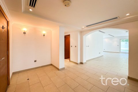 Vila di Jumeirah Park, Dubai, UAE 3 bilik tidur, 327.67 meter persegi № 733121 - foto 2