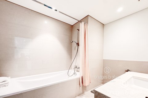 Apartment in Downtown Dubai (Downtown Burj Dubai), UAE 1 bedroom, 71 sq.m. № 698677 - photo 11