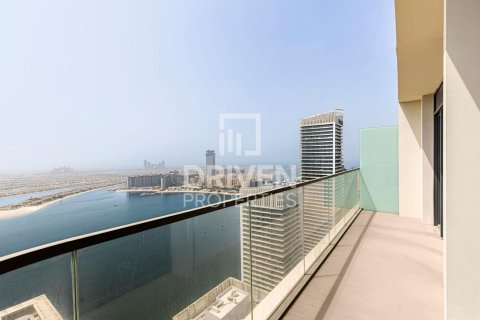 Apartment in Dubai Harbour, Dubai, UAE 3 bedrooms, 149 sq.m. № 654642 - photo 3