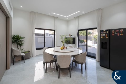 فيلا للبيع في فيلات، دبي، الإمارات العربية المتحدة 5 غرفة نوم ، 780 متر مربع ، رقم 685045 - صورة 3