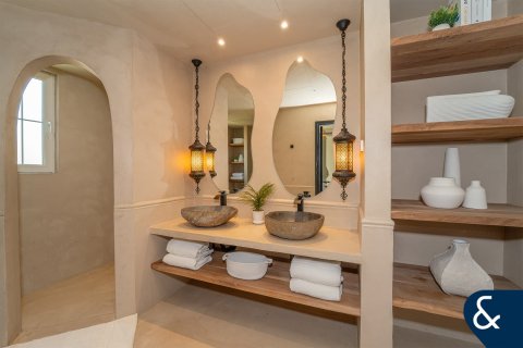 Vila v Arabian Ranches, Dubai, SAE 5 ložnice, 376 m² Č.: 685046 - fotografie 16