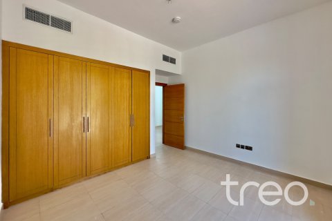 Villa te huur in Jumeirah Park, Dubai, VAE 4 slaapkamers, 386.2 vr.m., nr 733554 - foto 10