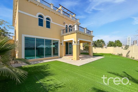 Villa te huur in Jumeirah Park, Dubai, VAE 4 slaapkamers, 386.2 vr.m., nr 733554 - foto 2
