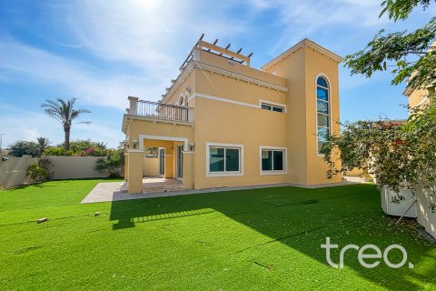 Villa te huur in Jumeirah Park, Dubai, VAE 4 slaapkamers, 386.2 vr.m., nr 733554 - foto 13