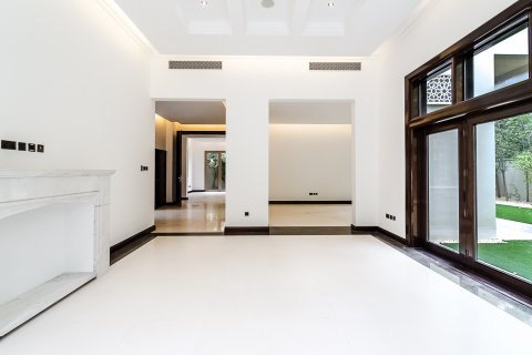 Villa til salg i Al Wasl, Dubai, UAE 6 soveværelser, 1181 kvm № 734232 - foto 9