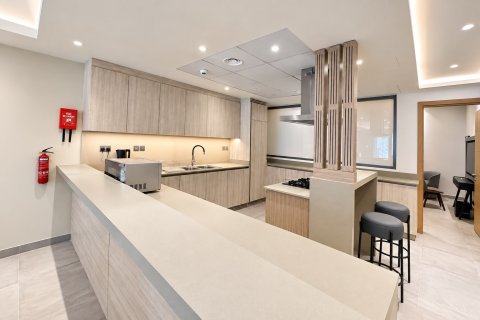 Apartment in Jumeirah Lake Towers, Dubai, UAE 1 bedroom, 133.33 sq.m. № 768771 - photo 7