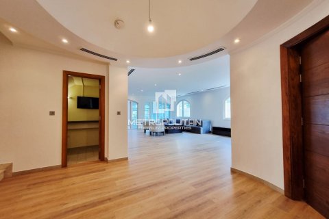 Huvila Jumeirah Park, Dubai, Arabiemiraatit 5 makuuhuonetta, 670 m2 № 663182 - kuva 15