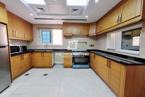 Huvila Jumeirah Park, Dubai, Arabiemiraatit 5 makuuhuonetta, 670 m2 № 663182 - kuva 13