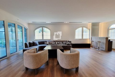 Huvila Jumeirah Park, Dubai, Arabiemiraatit 5 makuuhuonetta, 670 m2 № 663182 - kuva 10