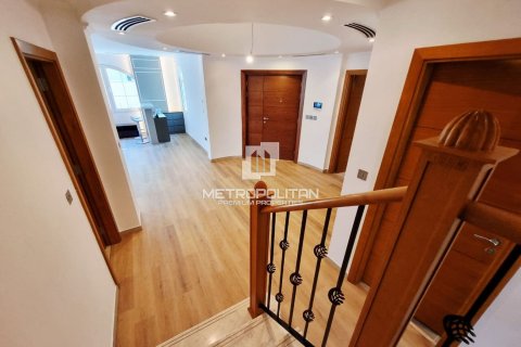 Huvila Jumeirah Park, Dubai, Arabiemiraatit 5 makuuhuonetta, 670 m2 № 663182 - kuva 16