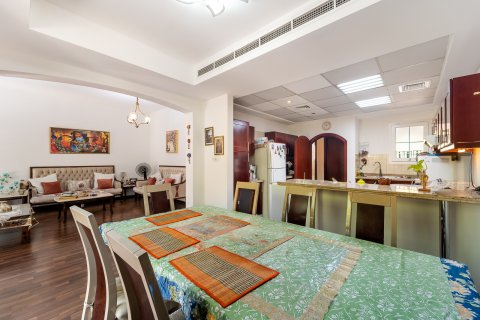 Rumah bandar di Discovery Gardens, Dubai, UAE 3 bilik tidur, 238 meter persegi № 711744 - foto 4