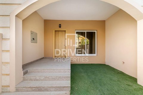 Māja Jumeirah Village Circle, Dubaijā, AAE 4 istabas, 376 m2 Nr. 654137 - attēls 1