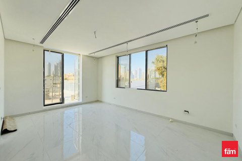 Vila v Al Quoz, Dubai, SAE 6 spální, 760.9 m2 č. 679974 - Fotografia 7