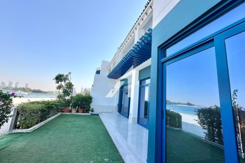 Villa Palm Jumeirah, Dubaijā, AAE 5 istabas, 264 m2 Nr. 681146 - attēls 17