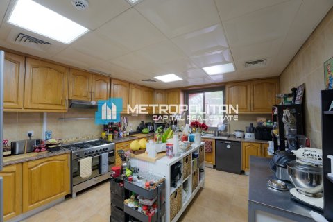 Villa Abu Dhabijā, AAE 4 istabas, 273.3 m2 Nr. 662183 - attēls 6