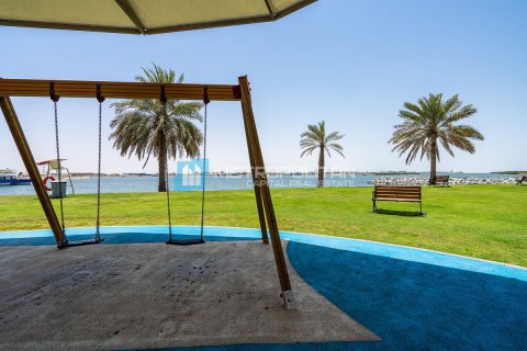 Huvila Abu Dhabi, Arabiemiraatit 4 makuuhuonetta, 273.3 m2 № 662183 - kuva 19