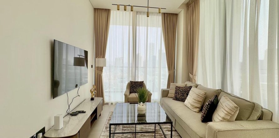 Appartamento a Dubai, EAU 2 camere da letto, 15373.8 mq. № 668718