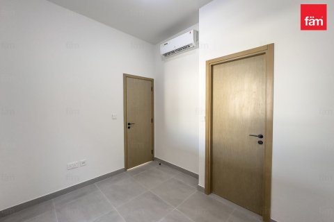 Dubai, BAE’de kiralık townhouse 3 yatak odası, 166.2 m&sup2; No 668719 - fotoğraf 14