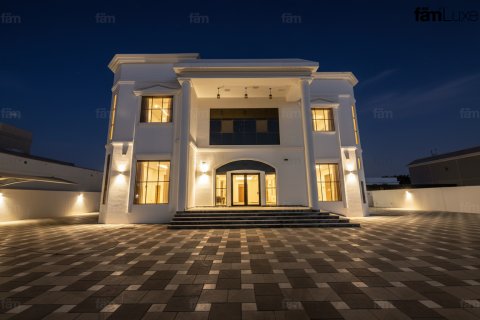 Villa Al Barsha, Dubaijā, AAE 4 istabas, 1393.5 m2 Nr. 668717 - attēls 5