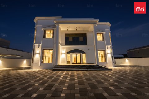 Villa Al Barsha, Dubaijā, AAE 4 istabas, 1393.5 m2 Nr. 668717 - attēls 1