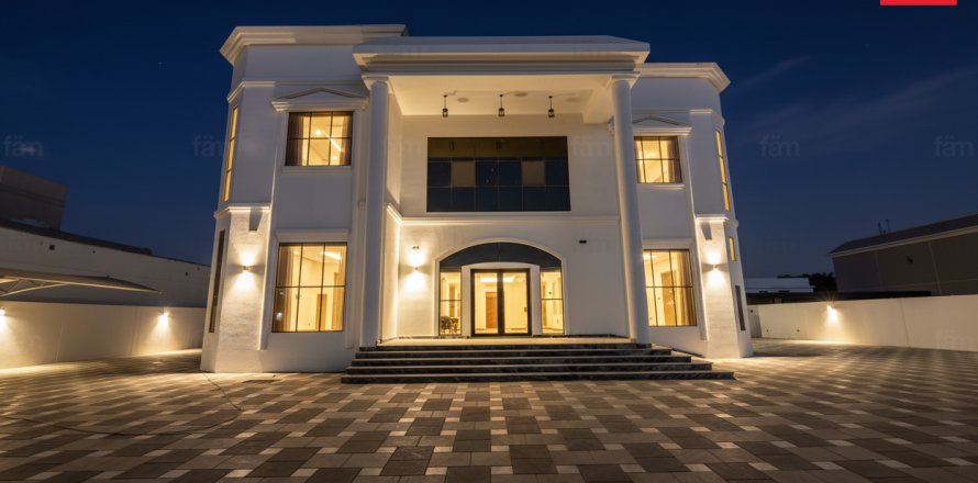 Villa Al Barsha, Dubaijā, AAE 4 istabas, 1393.5 m2 Nr. 668717