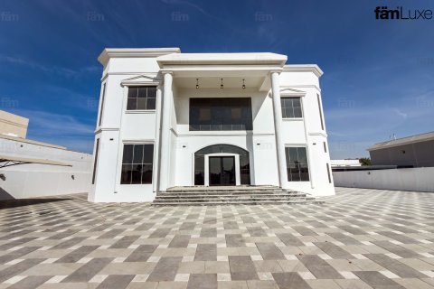 Villa zur Miete in Al Barsha, Dubai, VAE 4 Schlafzimmer, 1393.5 m2 Nr. 668717 - Foto 6