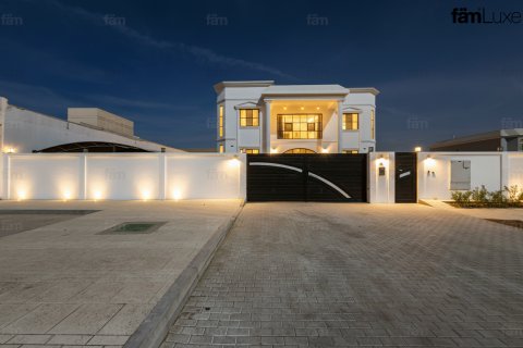 Villa Al Barsha, Dubaijā, AAE 4 istabas, 1393.5 m2 Nr. 668717 - attēls 18