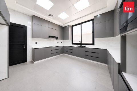 Vila v Al Barsha, Dubai, SAE 4 spálne, 1393.5 m2 č. 668717 - Fotografia 8