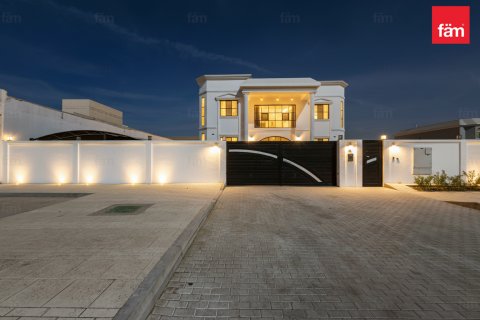 Villa Al Barsha, Dubaijā, AAE 4 istabas, 1393.5 m2 Nr. 668717 - attēls 2