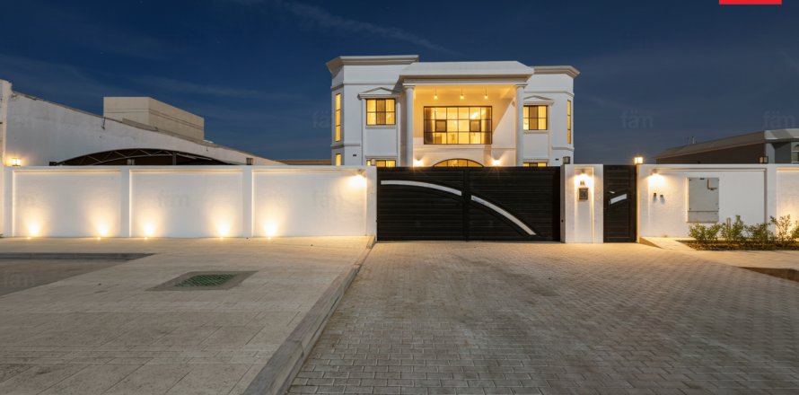 Villa in Al Barsha, Dubai, VAE 4 slaapkamers, 1393.5 vr.m. nr 668717