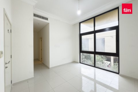 Villa te koop in Dubai, VAE 3 slaapkamers, 253 vr.m., nr 668722 - foto 17