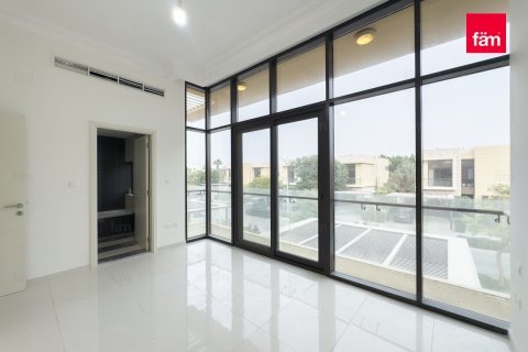 Villa te koop in Dubai, VAE 3 slaapkamers, 253 vr.m., nr 668722 - foto 18