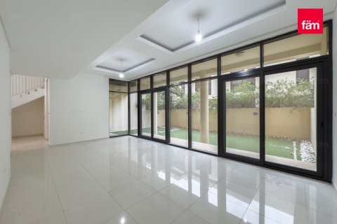 Villa te koop in Dubai, VAE 3 slaapkamers, 253 vr.m., nr 668722 - foto 8
