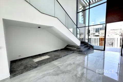 Vilë në Al Furjan, Dubai, Emiratet e Bashkuara Arabe 5 dhoma gjumi, 459 m2. № 649529 - Foto 11