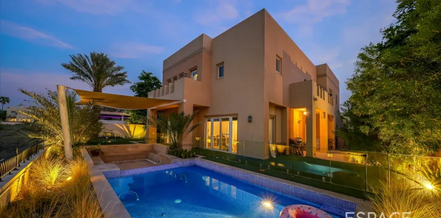 阿联酋 Dubai Arabian Ranches 别墅  5 卧, 450 平方米 , 编号 649527