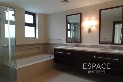 Villa til salg i Arabian Ranches 2, Dubai, UAE 4 soveværelser, 332 kvm № 649528 - foto 4
