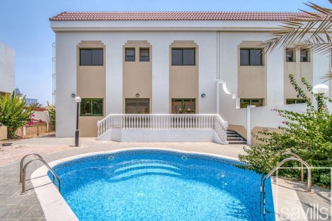 Villa sa Jumeirah, Dubai, UAE 5 silid-tulugan, 930.15 sq.m. № 747770 - larawan 7