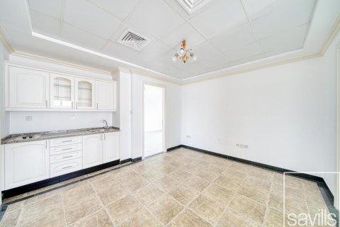 Villa sa Jumeirah, Dubai, UAE 5 silid-tulugan, 930.15 sq.m. № 747770 - larawan 6