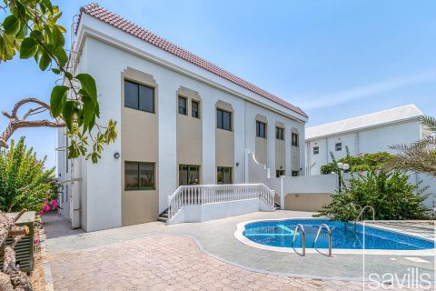 Villa sa Jumeirah, Dubai, UAE 5 silid-tulugan, 930.15 sq.m. № 747770 - larawan 8
